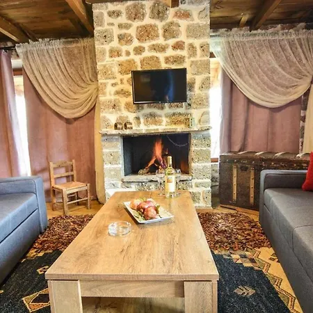 Katoikies Aiolos * Kato Sinikia Trikalon