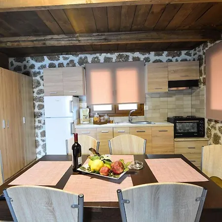 Katoikies Aiolos * Kato Sinikia Trikalon