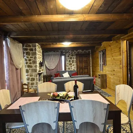 Katoikies Aiolos Chalet Kato Sinikia Trikalon