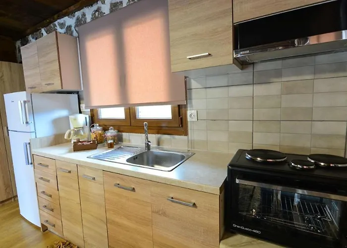 Katoikies Aiolos Chalet