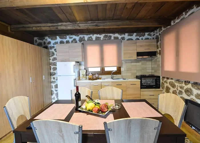 Katoikies Aiolos * Kato Sinikia Trikalon